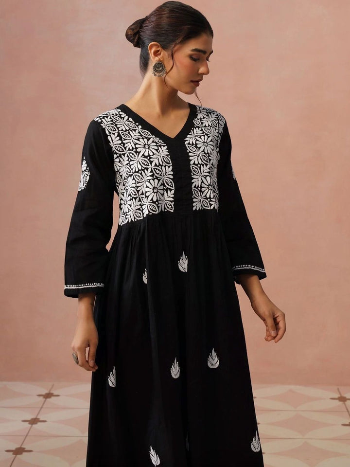 House of Chikankari Women Embroidered Chikankari Kurta