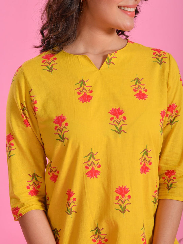 Sanskrutihomes Floral dicetak atas dengan seluar saman malam bulat bulat