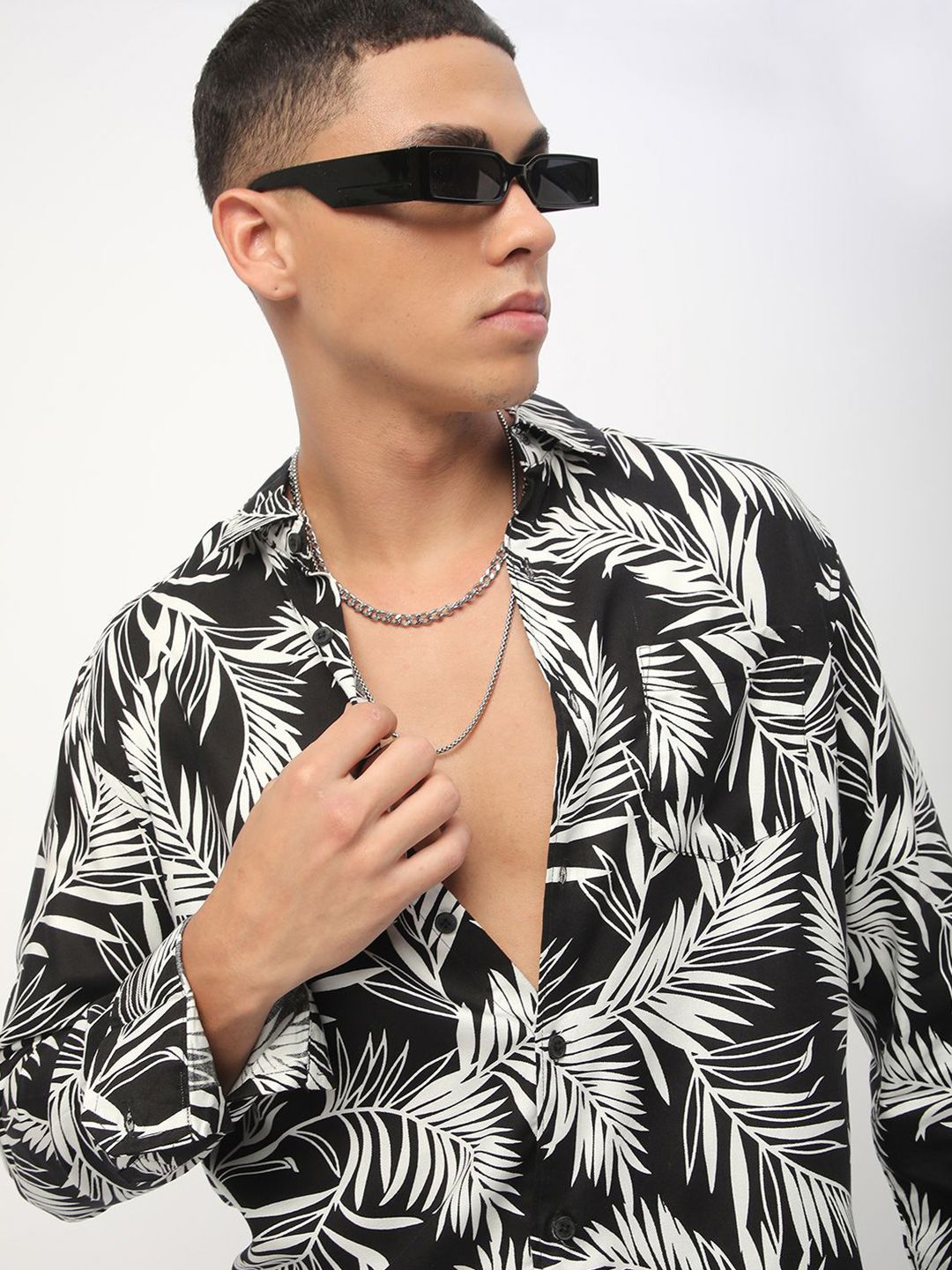 VASTRADO Men Classic Slim Fit Floral Printed Casual Shirt