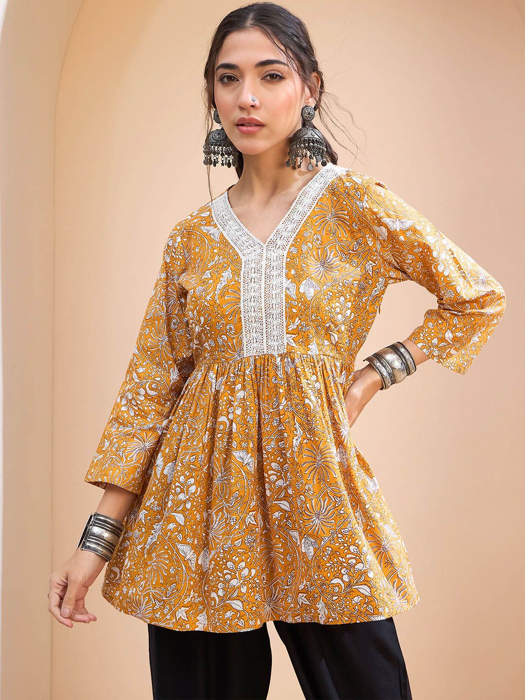 Shae by SASSAFRAS Floral Printed V-Neck Gotta Patti Pure Cotton Gotta Patti Pleated Kurti