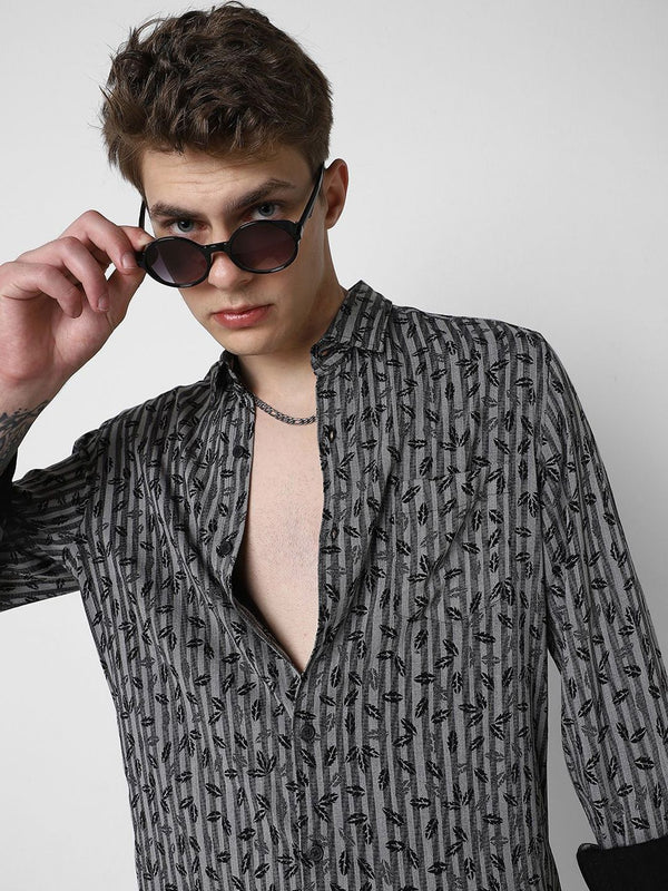 VASTRADO Men Classic Spread Collar Vertical Striped Cotton Slim Fit Casual Shirt