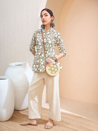 Shae by SASSAFRAS Floral Printed Pure Cotton Pleated Kurti
