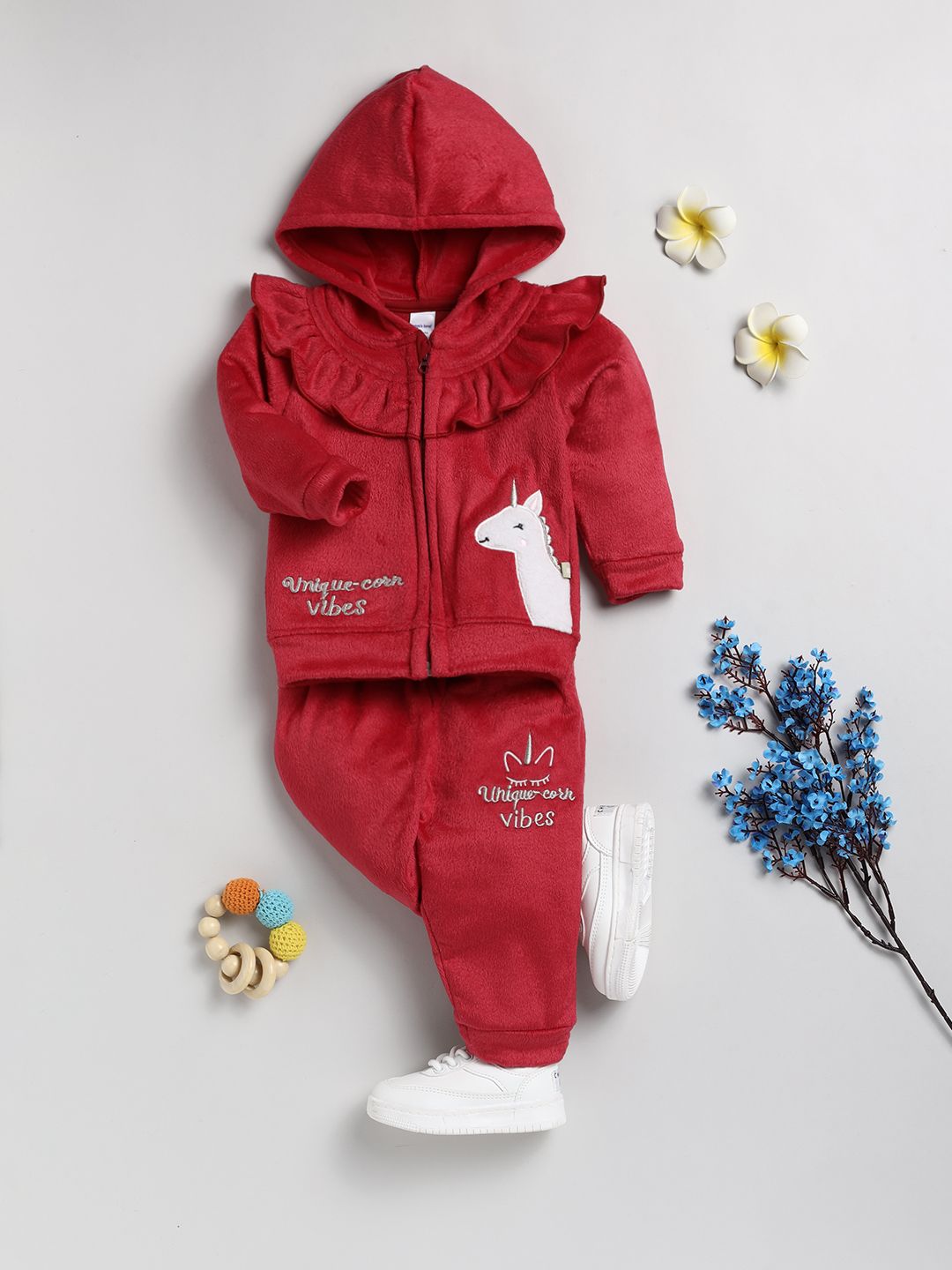 Moms Love Infant Girls Self Design Sweatshirt With Joggers