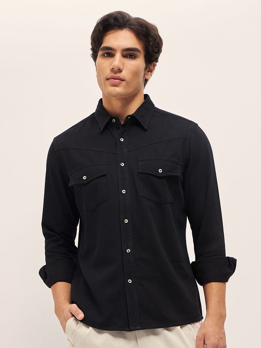 THE BEAR HOUSE Men Spread Collar Solid Cotton Casual Shirt