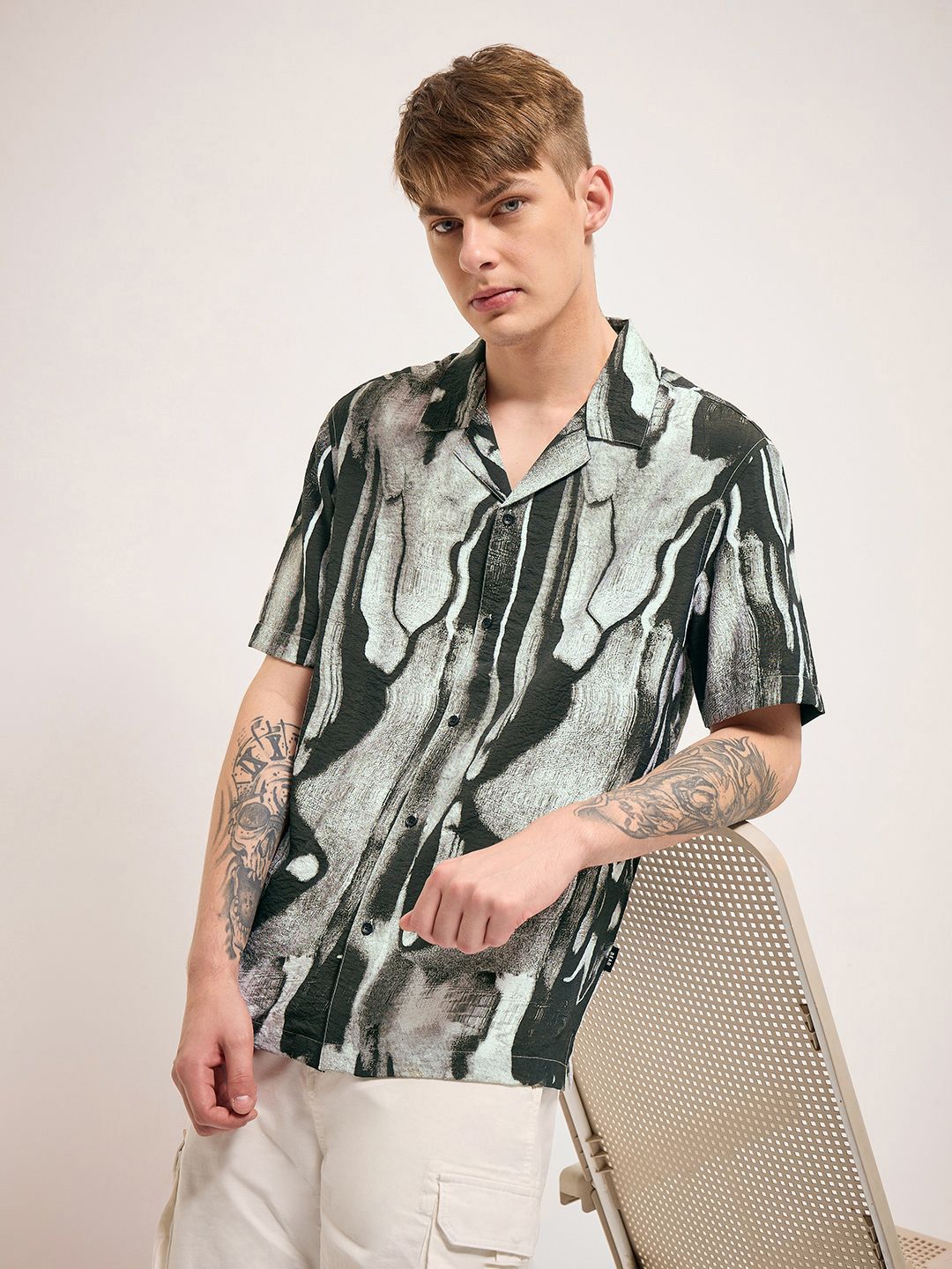 THE BEAR HOUSE Men Cuban Collar Abstract Printed Casual Shirt