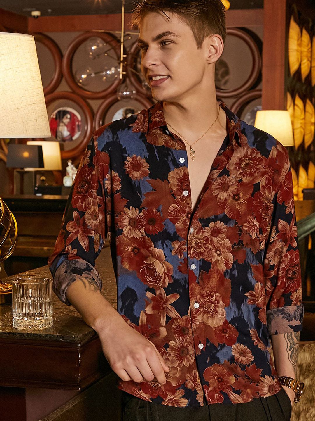 Campus Sutra Men Comfort Fit Spread Collar Floral Printed Casual Shirt