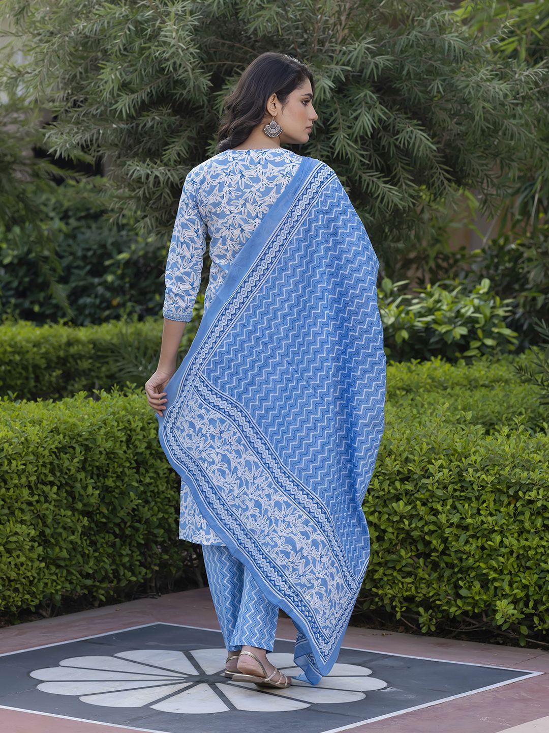 KALINI Women Floral Printed Regular Pure Cotton Kurta with Trousers & With Dupatta