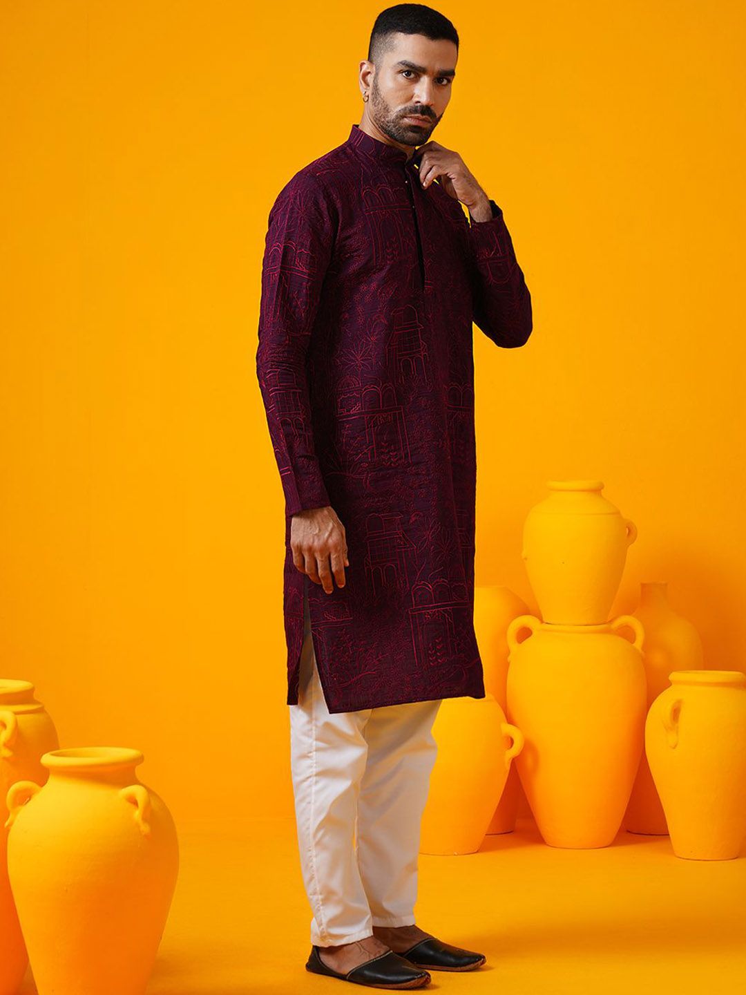 SOJANYA Floral Thread Work Band Collar Straight Kurta