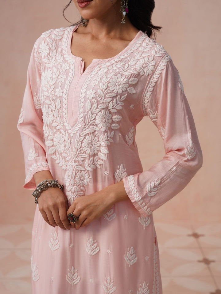 Rumah Wanita Chikankari Motif Etnik Bersulam Kurta Chikankari