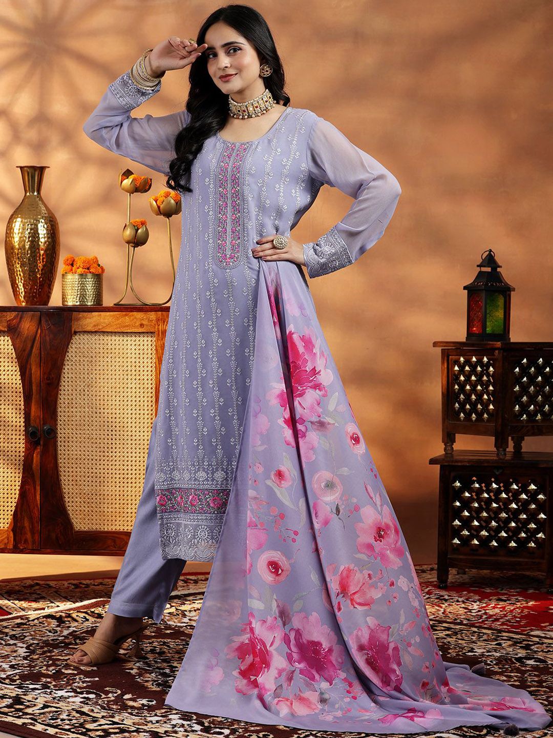 Libas Women Floral Embroidered Regular Thread Work Kurta with Trousers & With Dupatta