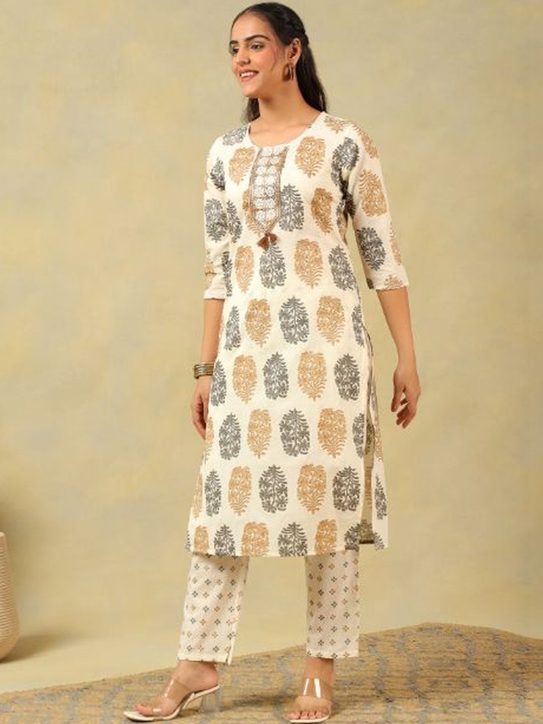 Mamicha Women Ethnic Motifs Printed Regular Thread Work Pure Cotton Kurta with Trousers & With Dupatta