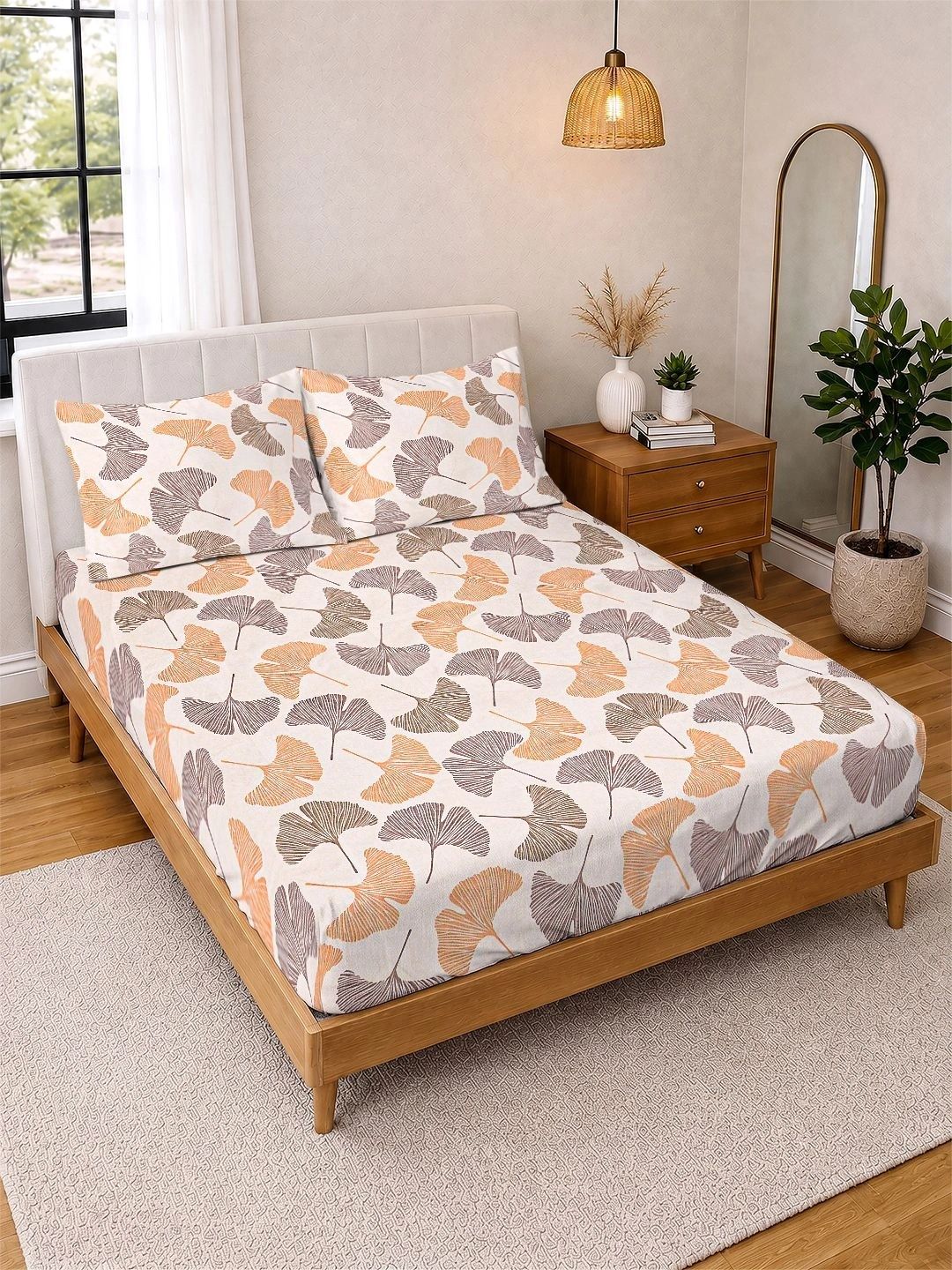 KLOTTHE Beige & Orange Floral 300 TC King Bedsheet with 2 Pillow Covers
