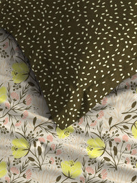 MYTRIDENT Aster Yellow Moments Flat 120TC Queen Cotton 1 Bedsheet with 2 Pillow Covers