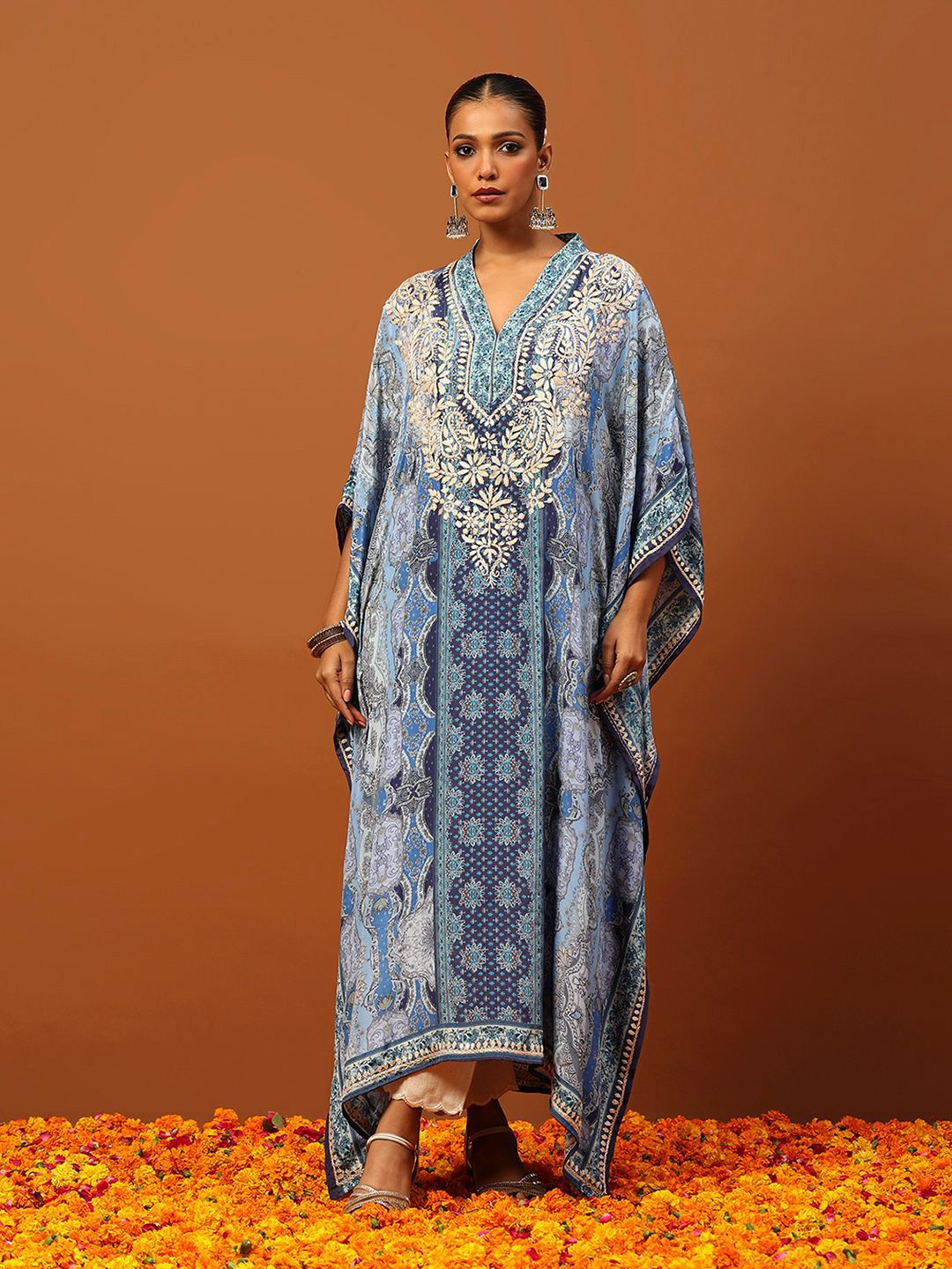 Rumah Wanita Chikankari Blue Crepe Chikankari Sulam Kurta
