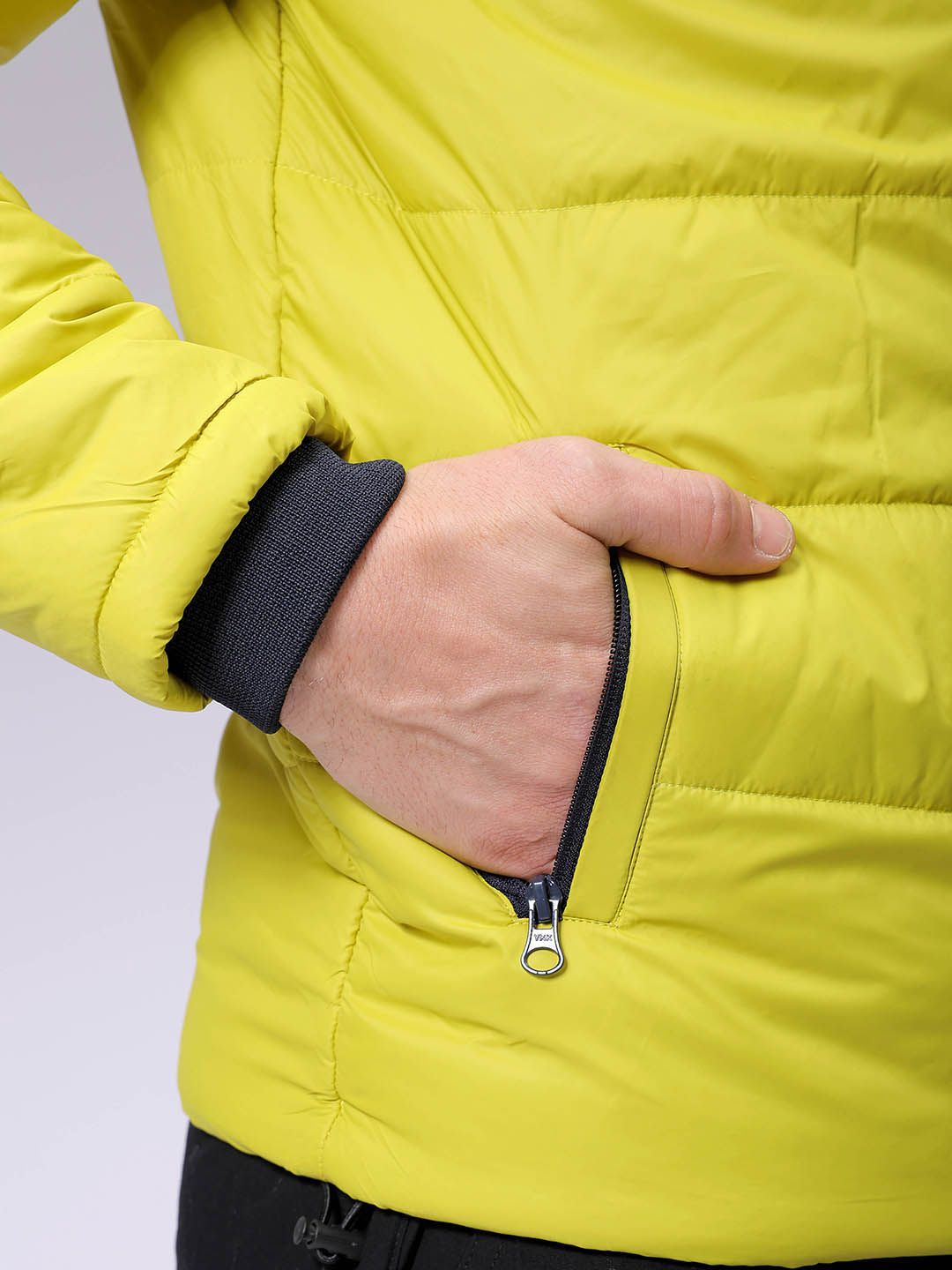 The Indian Garage Co Men Colourblocked Puffer Jacket with Patchwork
