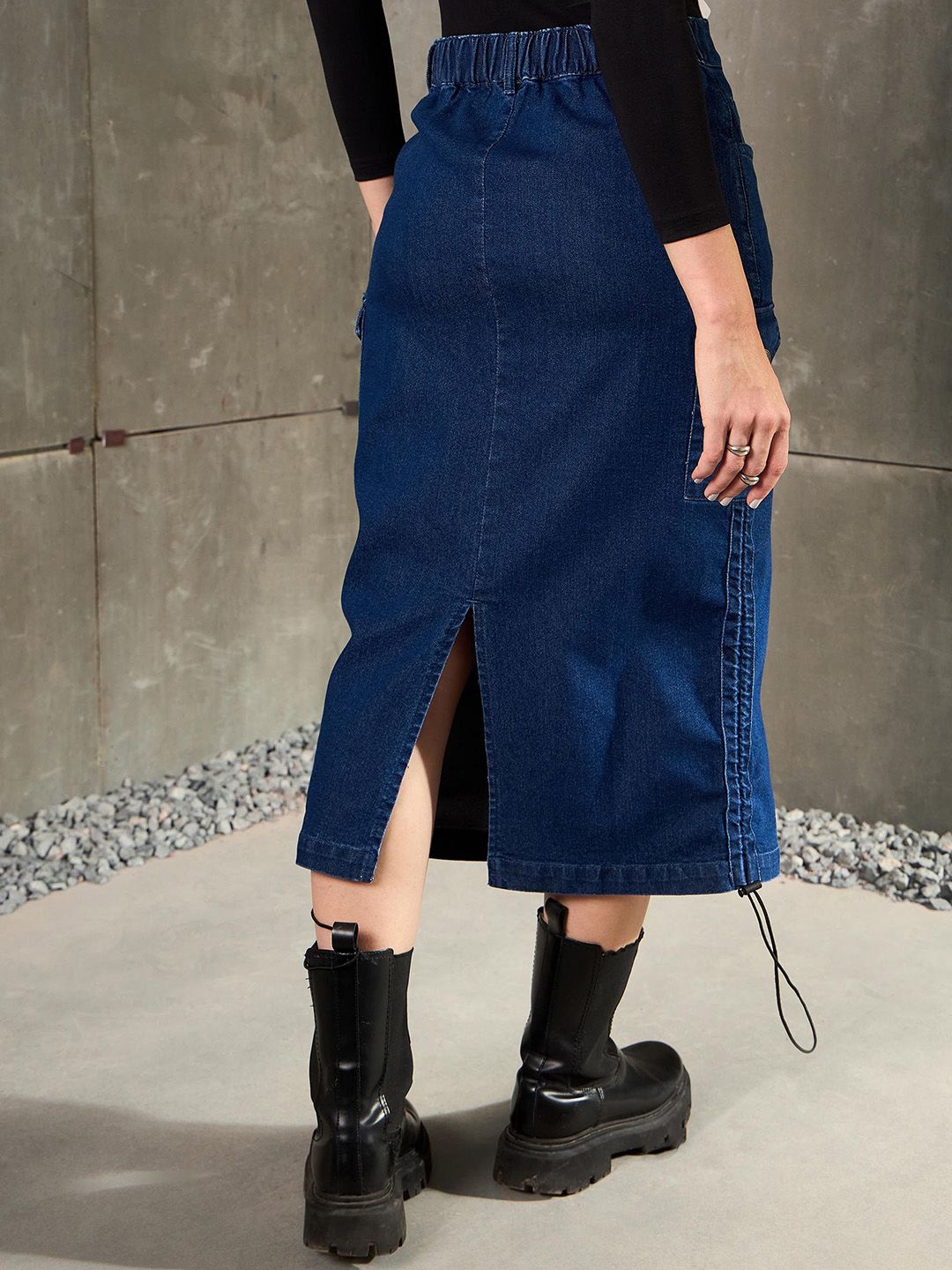 SASSAFRAS Pencil Midi Skirt