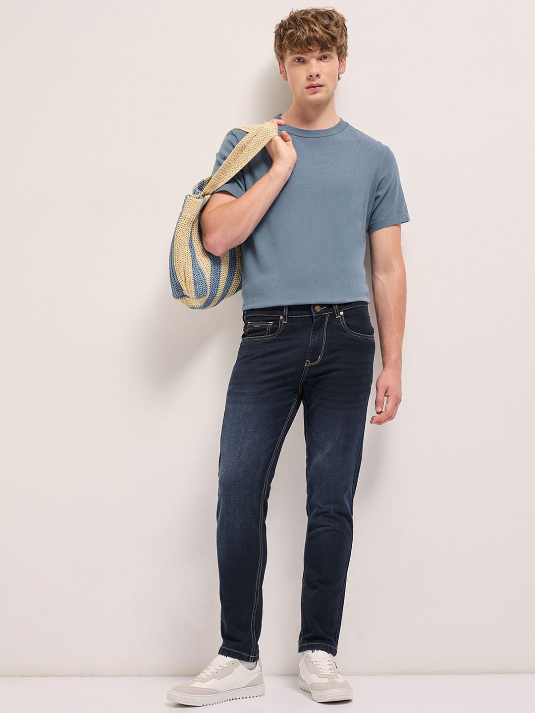 THE BEAR HOUSE Men Light Fade Slim Fit Stretchable Jeans