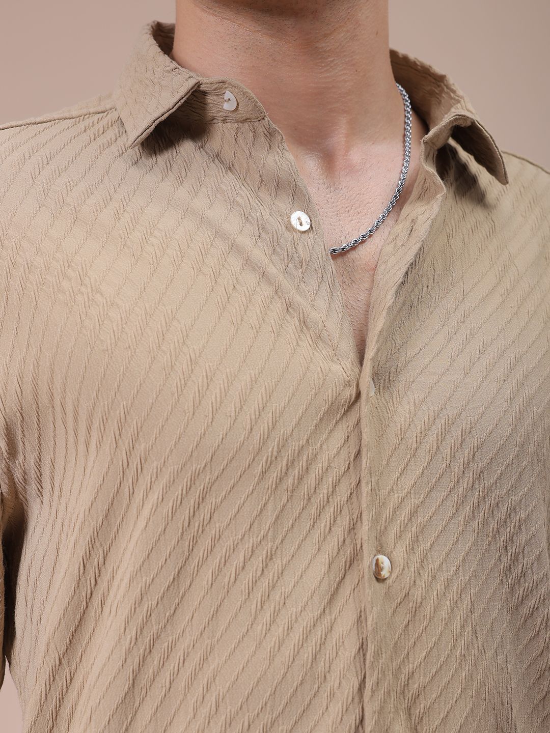 The Indian Garage Co Men Slim Fit Textured Jacquard Resortwear Shirt