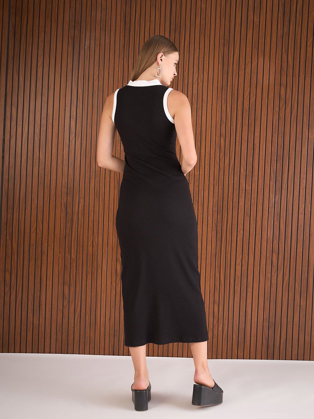SASSAFRAS Bodycon Maxi Dress