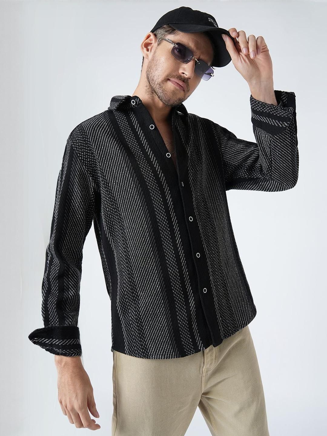VASTRADO Men Classic Fit Vertical Striped Spread Collar Cotton Casual Shirt