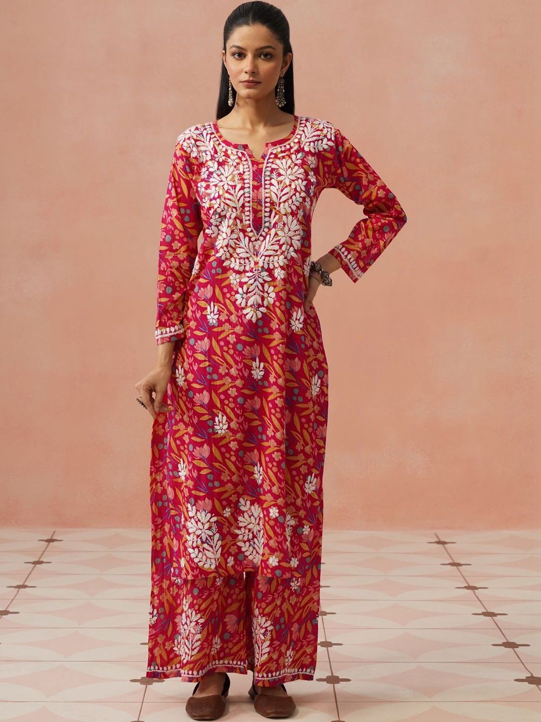 Rumah Wanita Chikankari Bercetak Kurta Chikankari Biasa dengan Seluar
