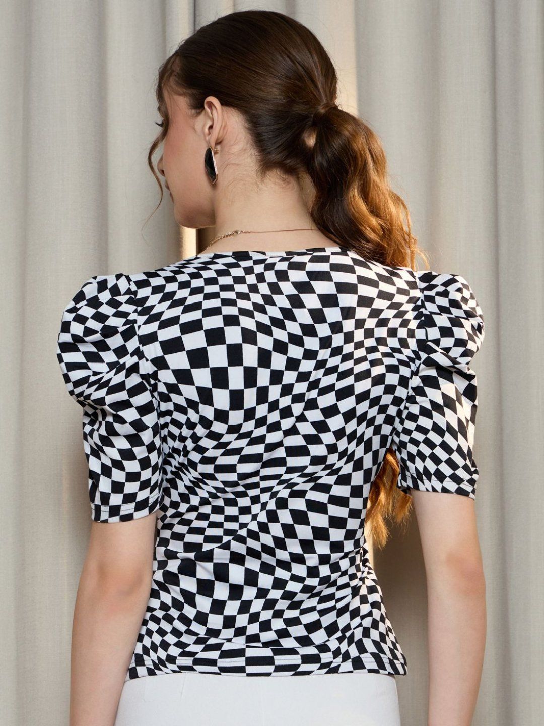 Berrylush Women Checked V-Neck Drop-Shoulder Sleeves Monochrome Pockets T-shirt
