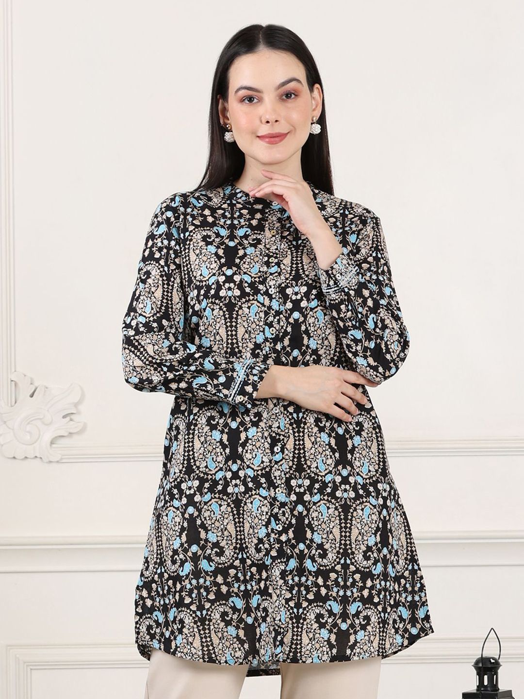 W Mandarin Collar Embroidered Tunic