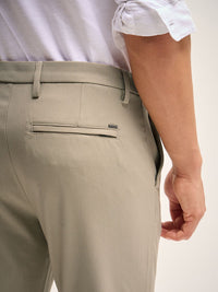 THE BEAR HOUSE Men Slim Fit Mid-Rise Flat-Front Trousers