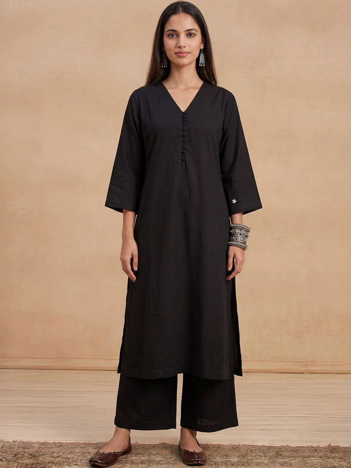 House of Chikankari Women Regular Chikankari Kurta with Trousers