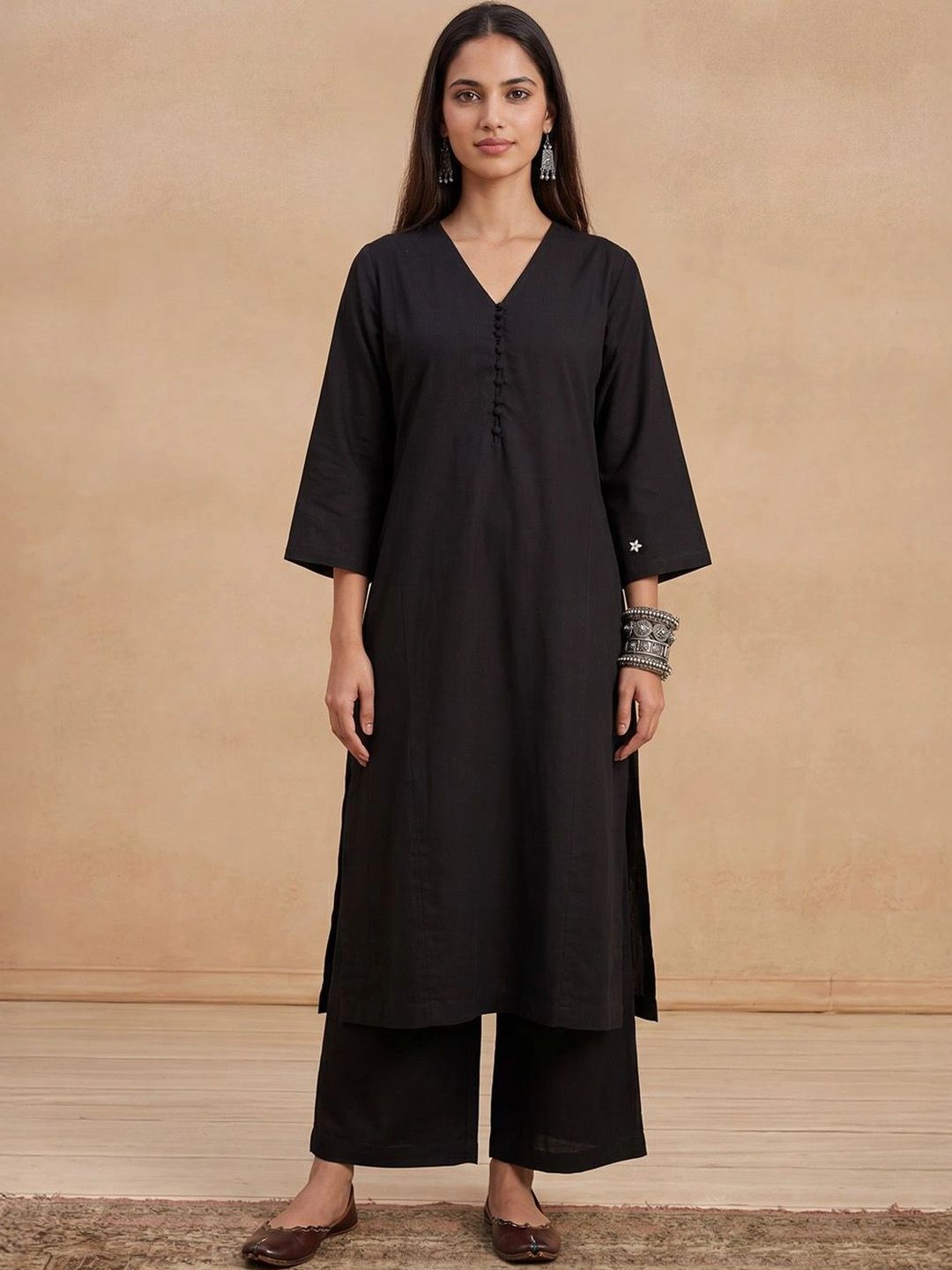 House of Chikankari Women Regular Chikankari Kurta with Trousers
