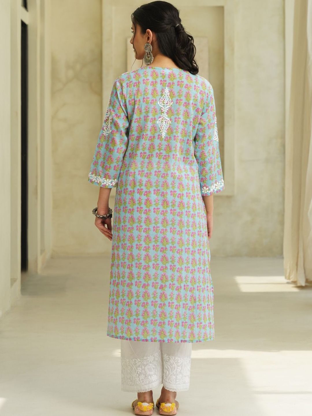 House of Chikankari Women Floral Printed Thread Work Indie Florals Kurta