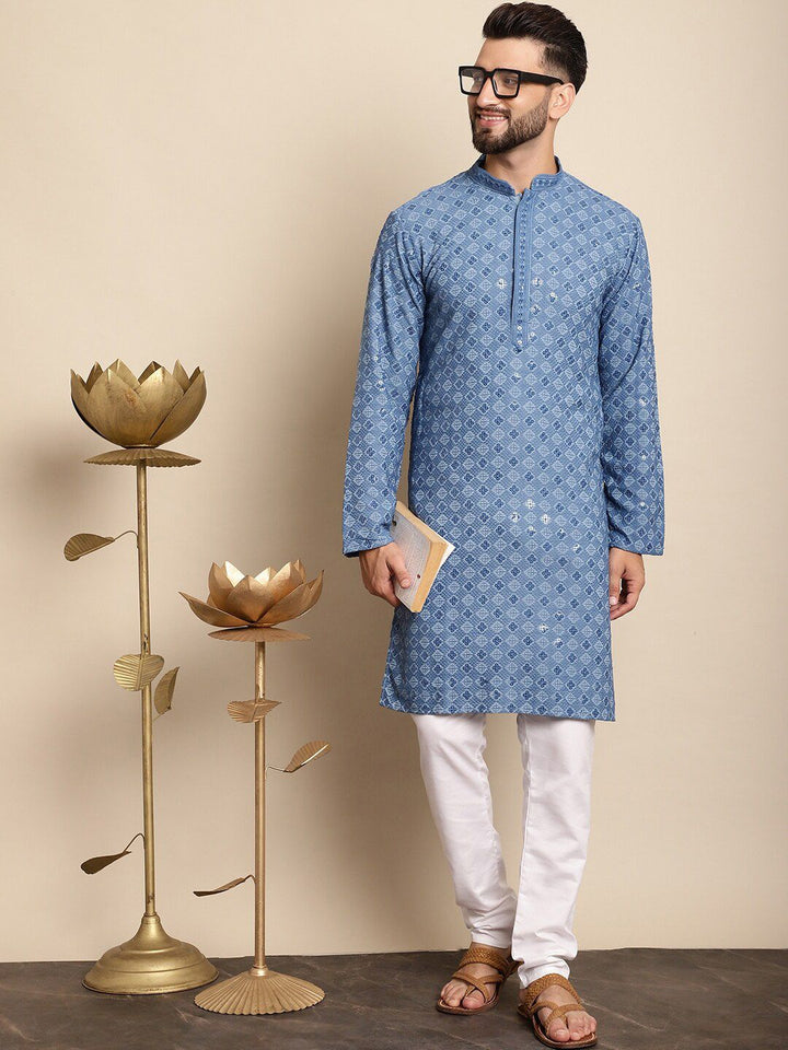 Motif Etnik Anouk Bersulam Kolar Mandarin Kurta Kapas Tulen Lurus dengan Churidar