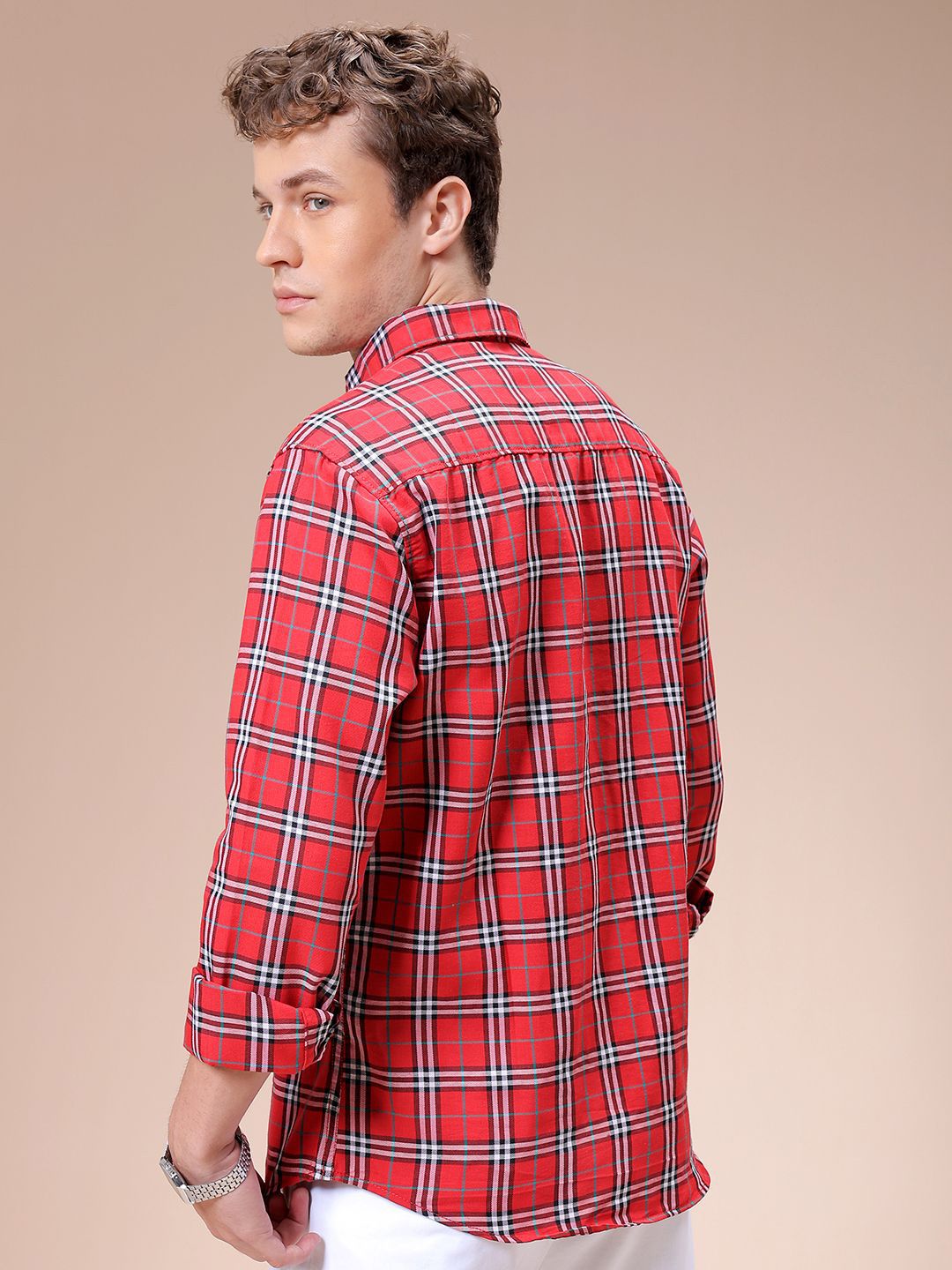 The Indian Garage Co Men Spread Collar Checked Cotton Slim Fit Casual Shirt