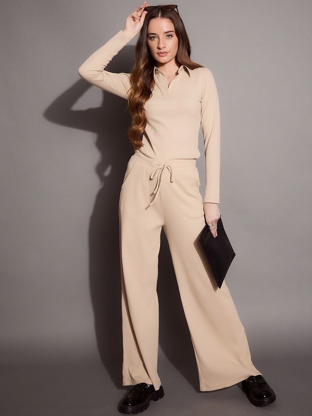 SASSAFRAS BASICS Women Ribbed Relaxed Fit Mid Rise Track Pants