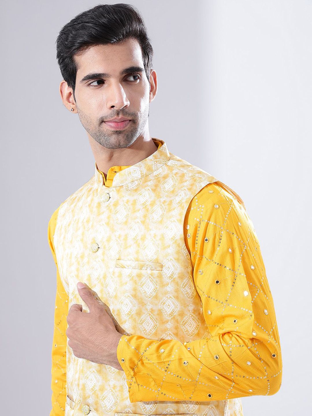 Anouk Men Embroidered Mandarin Collar Pure Cotton Kurta with Pyjamas With Nehru Jacket