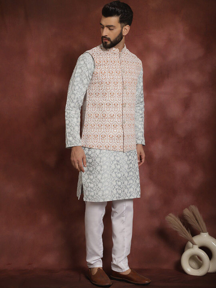 Kurta Lurus Bersulam Bunga Anouk dengan Jaket Churidar & Nehru