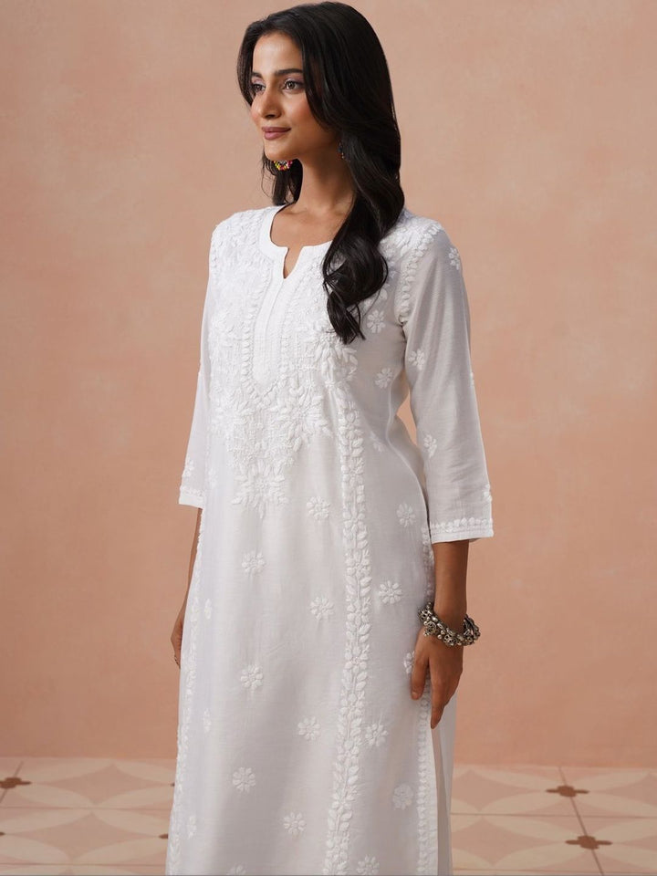 Rumah Wanita Chikankari Motif Etnik Sulam Chikankari White Romance Kurta