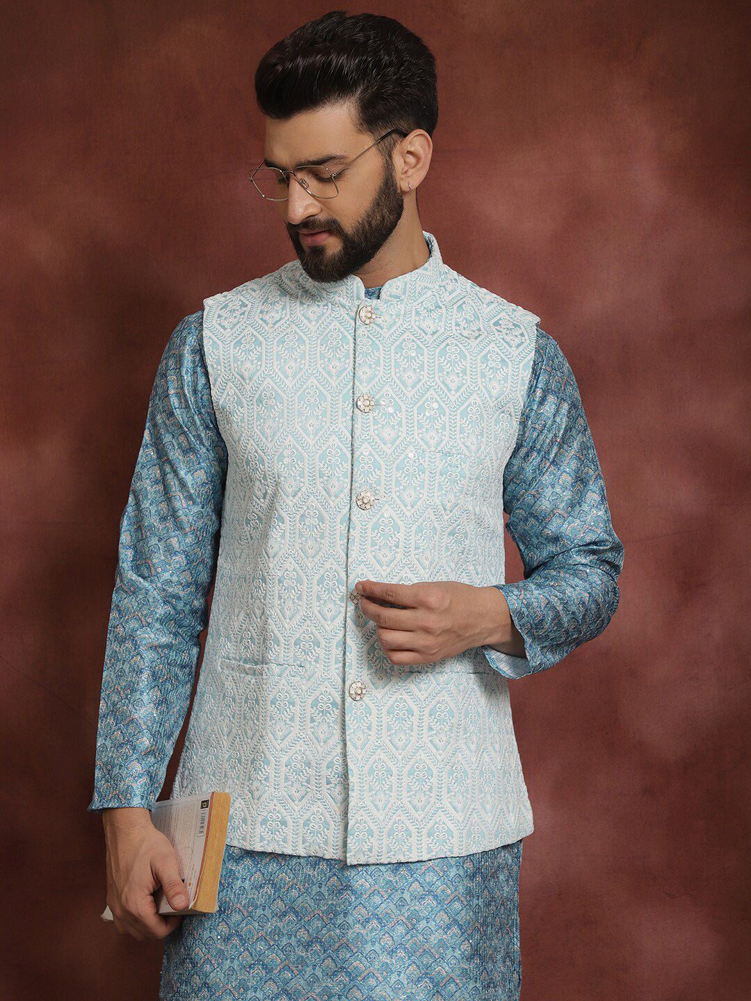 Anouk Men Geometic Printed Thread Work Straight Kurta With Pyjama & Nehru Jacket