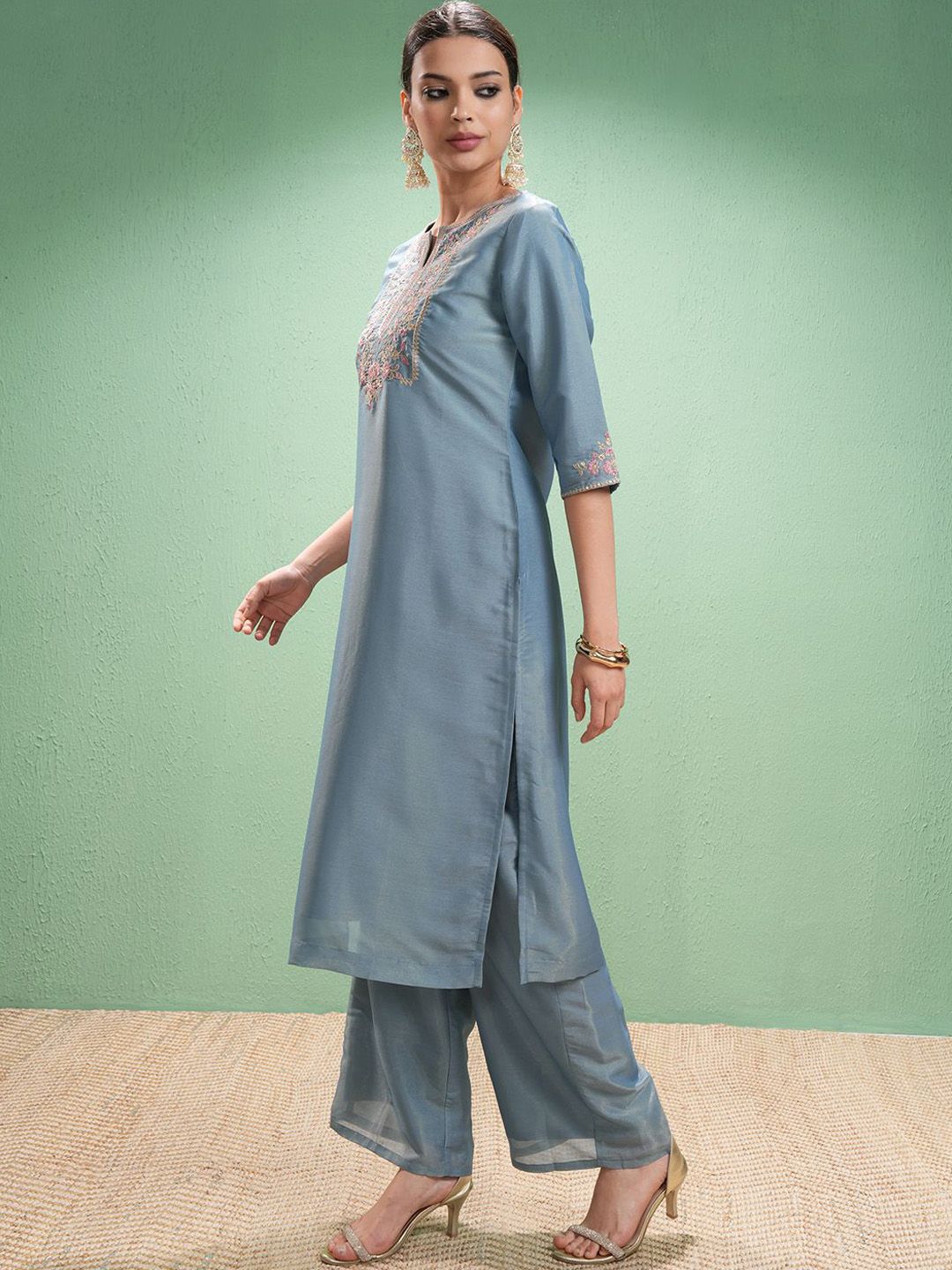 Vishudh Women Floral Embroidered Regular Thread Work Kurta with Trousers & With Dupatta