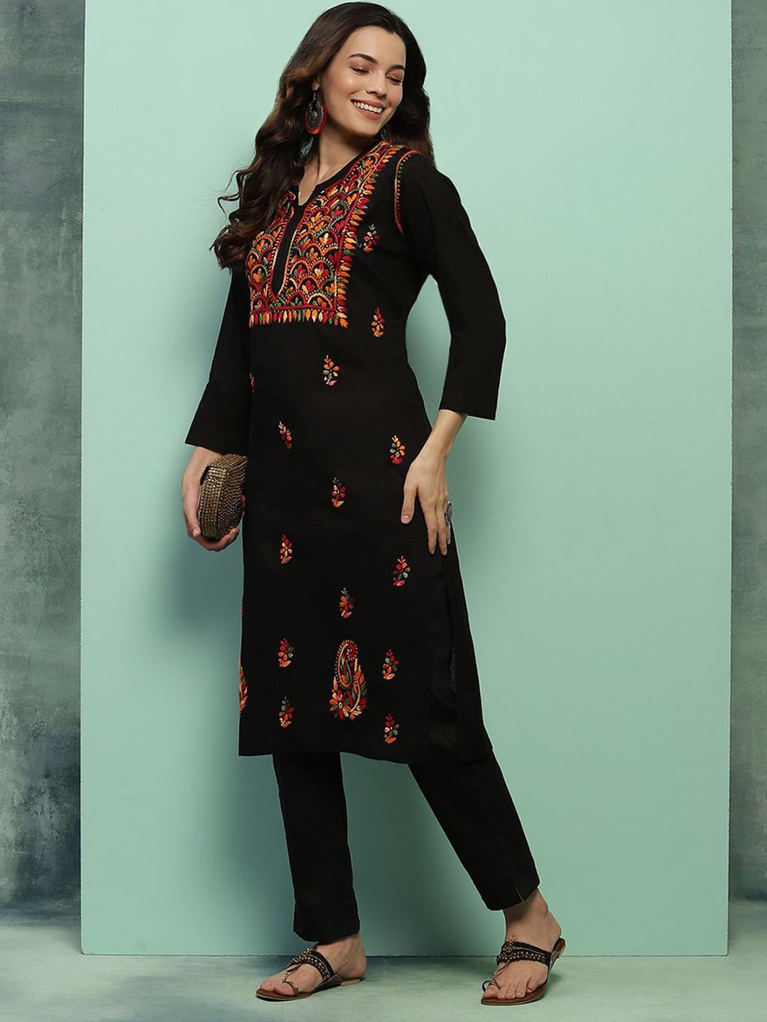 House of Chikankari Women Black Cotton Chikankari Embroidered Kurta