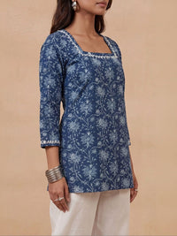 Rumah Chikankari Wanita Floral Printed Chikankari Indie Florals Kurta