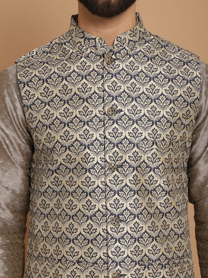 Motif Etnik Kelabu Anouk Rekaan Tenun Kurta Lurus Dengan Jaket Churidar & Nehru