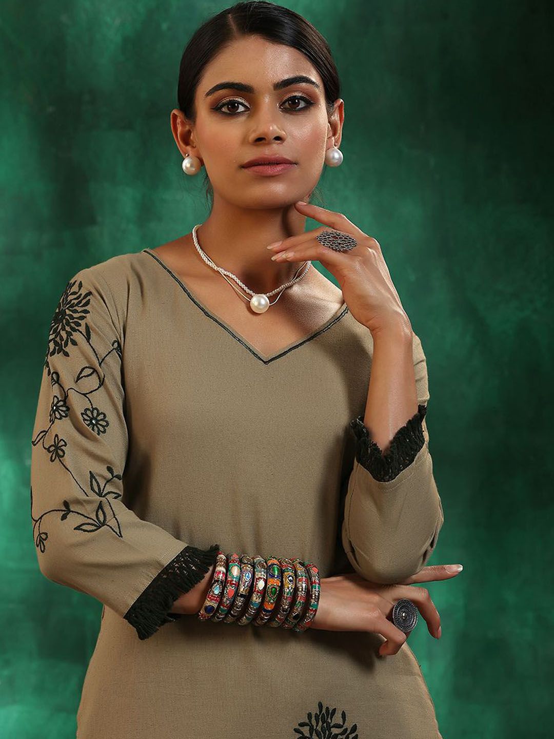 Libas Women Floral Embroidered Regular Thread Work Pure Cotton Kurta with Trousers & With Dupatta