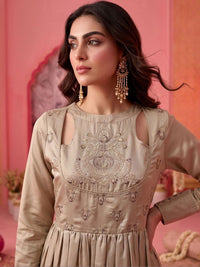 Mamicha Women Ethnic Motifs Embroidered Thread Work Anarkali Kurta