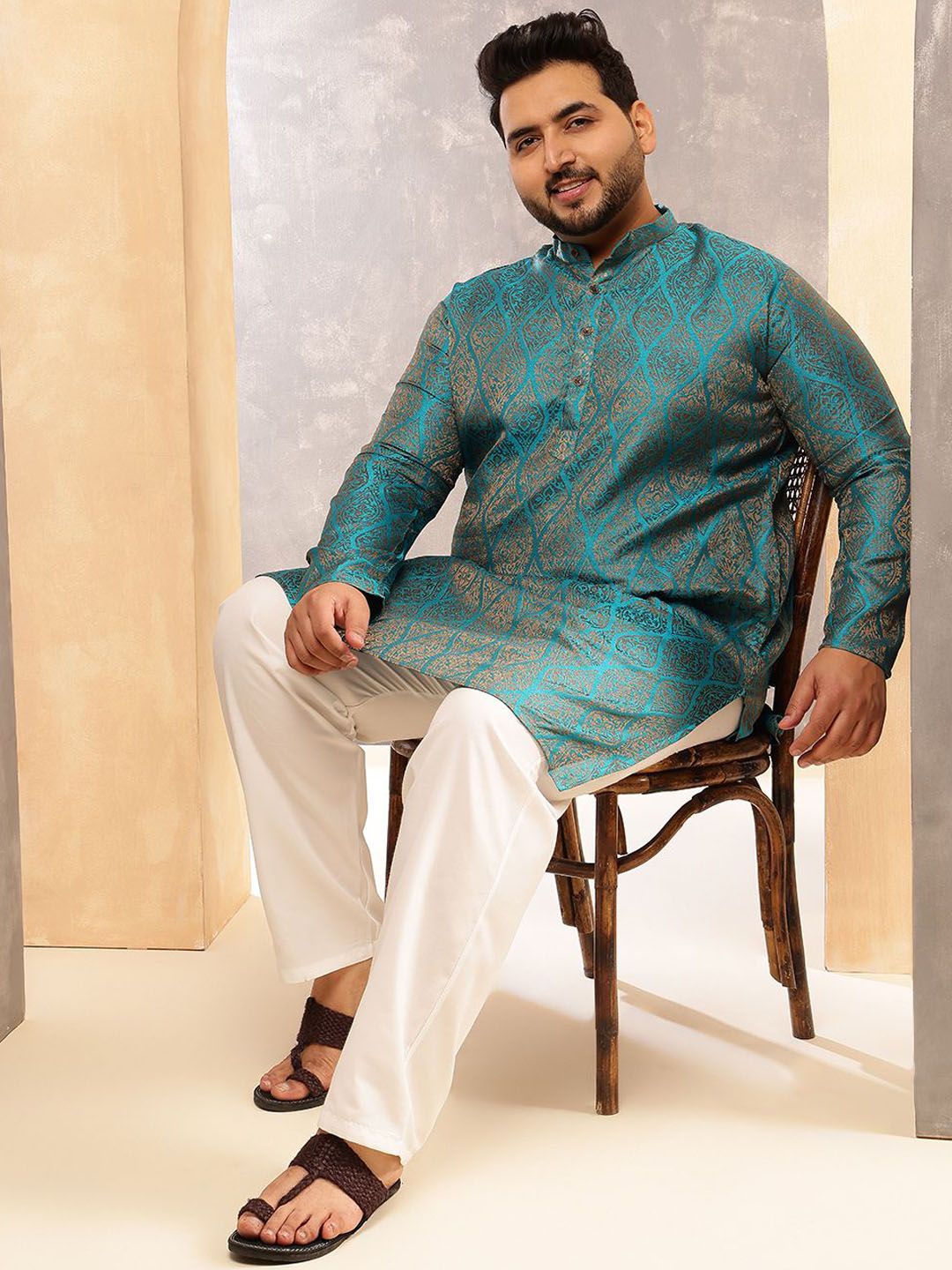 SOJANYA PLUS Men Ethnic Motifs Woven Design Kurta with Pyjama