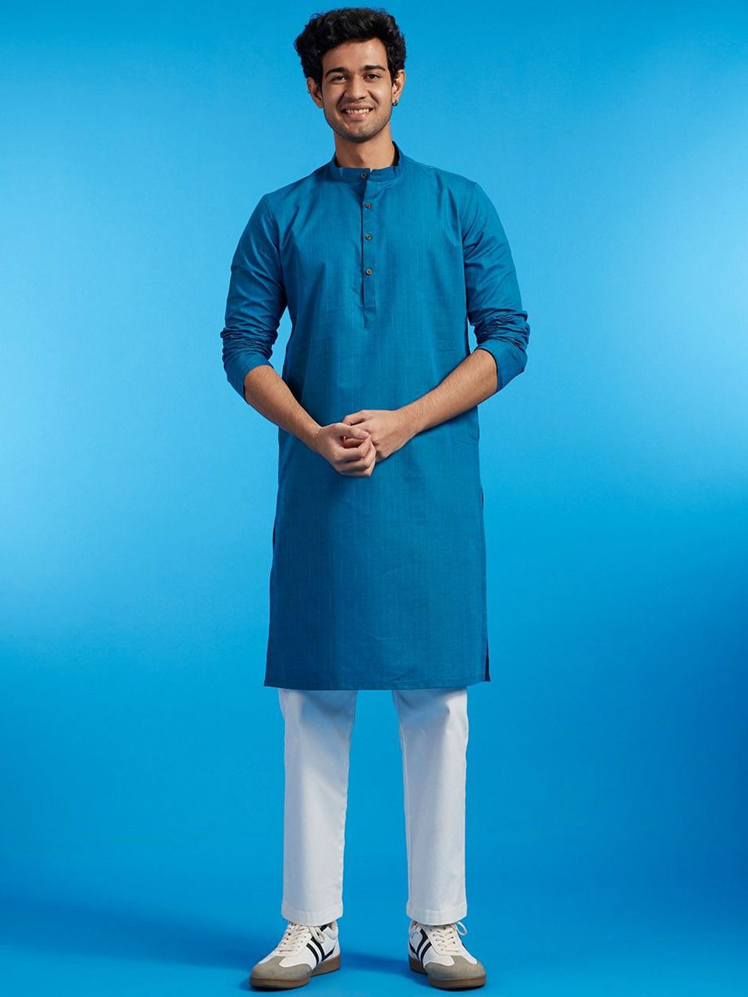 Diwas by Manyavar Striped Mandarin Collar Thread Work Straight Kurta