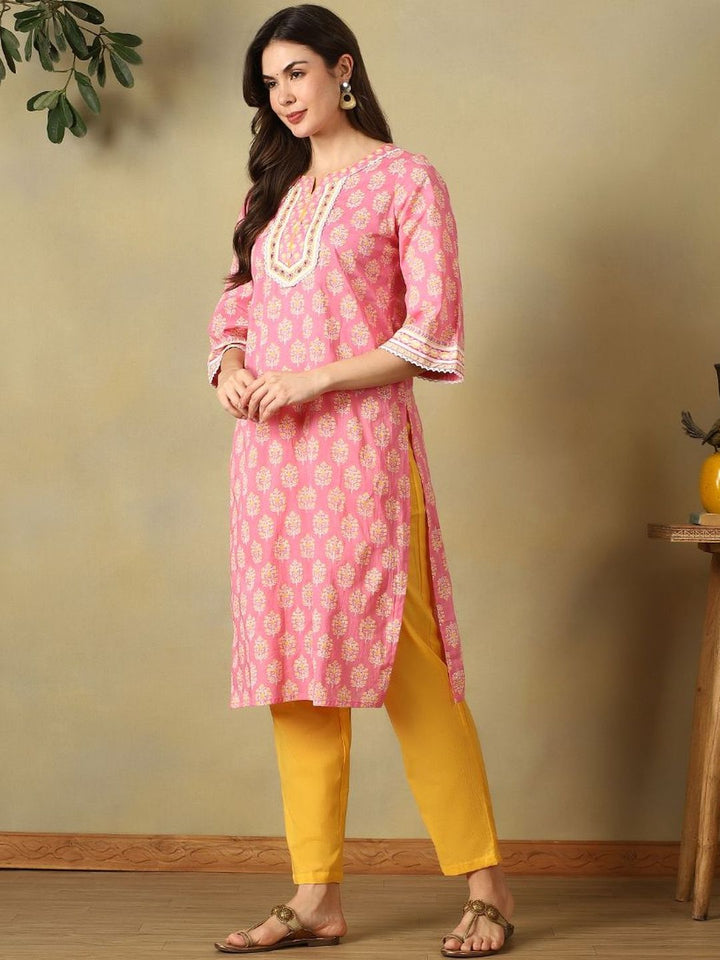 Mamicha Women Ethnic Motifs Printed Regular Thread Work Pure Cotton Kurta with Trousers & With Dupatta