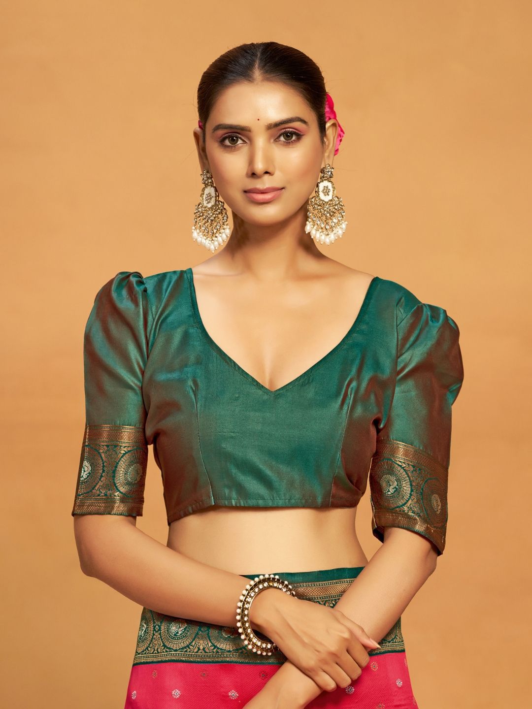 Kalini Silk Blend Woven Paithani Saree with Blouse Piece