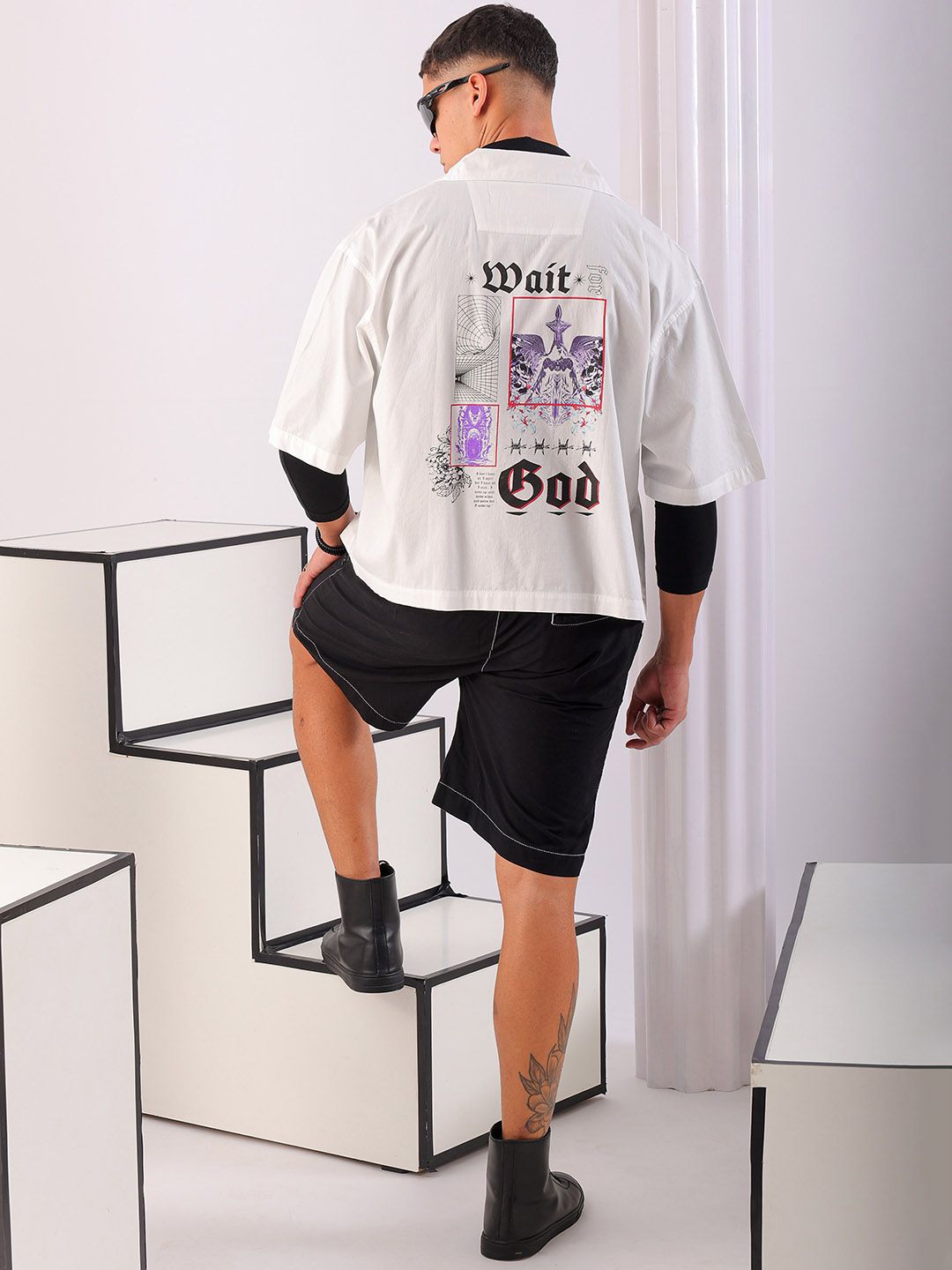 The Indian Garage Co Men Spread Collar Graphic Printed Cotton Boxy Casual Shirt