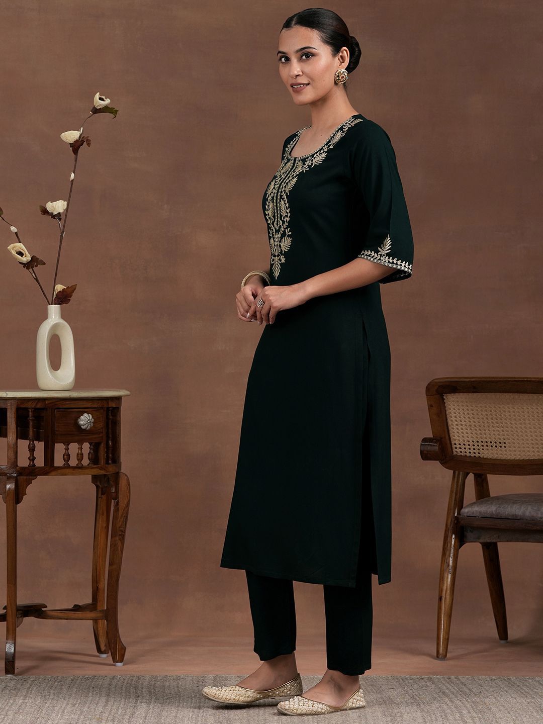 Libas Floral Embroidered Yoke Design Zari Straight Kurta with Trousers